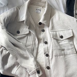 Comfortable and warm jacket, small size and never worn